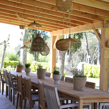 Jan Vives Bed & Breakfast 4*